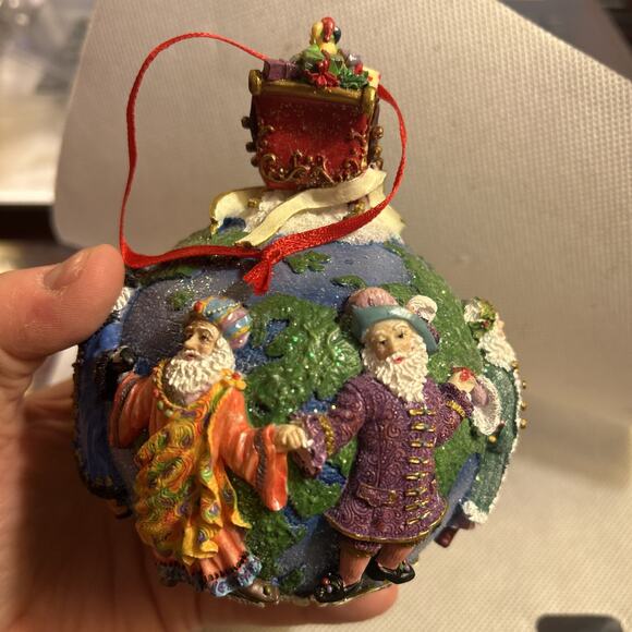 Retired Christopher Radko Ornament SANTAS AROUND THE WORLD Signed w/ Box - Picture 4 of 6